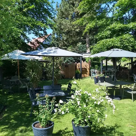 Gartenhaus מלון *